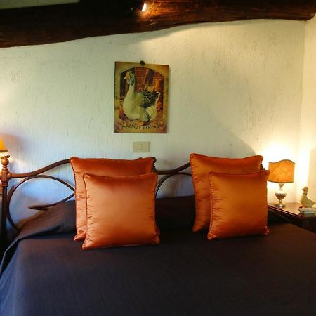 Casa Matilde Bed & Breakfast Mommio Phòng bức ảnh